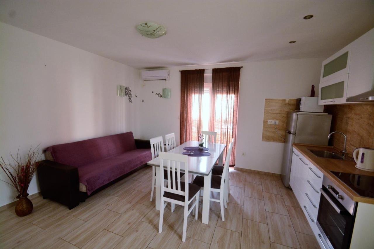 Kala And Tina Apartments Podstrana Exterior photo